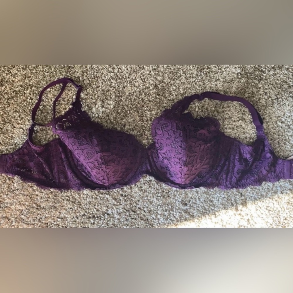 Victoria's Secret 32DD Body by Victoria  Great Condition Dark Purple Bra